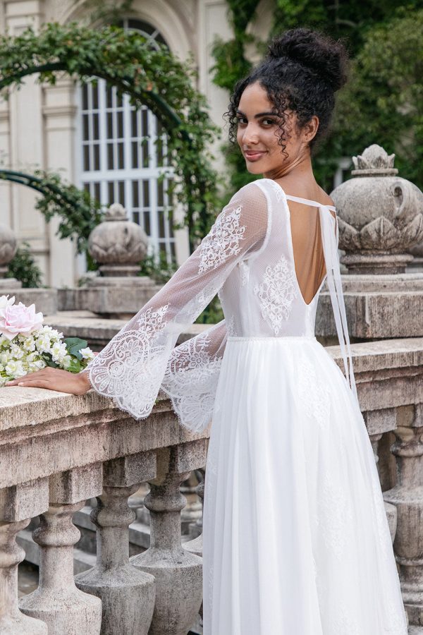 Witte A Lijn V-hals Lange Mouwen Strand Boho Trouwjurk met Opgestikte Kant Verkauf – Bild 5