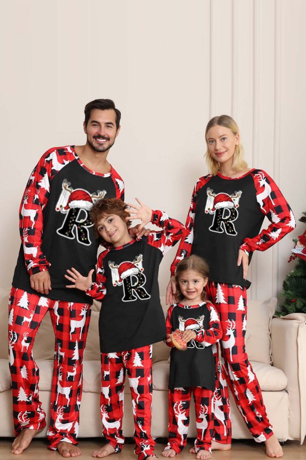 Zwarte en rode boom en herten gedrukt familie kerst pyjama s Angebot – Bild 3