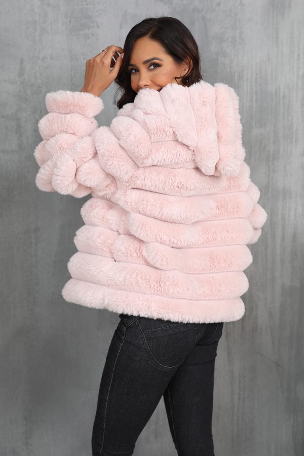 Zwarte pluizige imitatiebont cropped ritsjas met capuchon Im Angebot – Bild 5